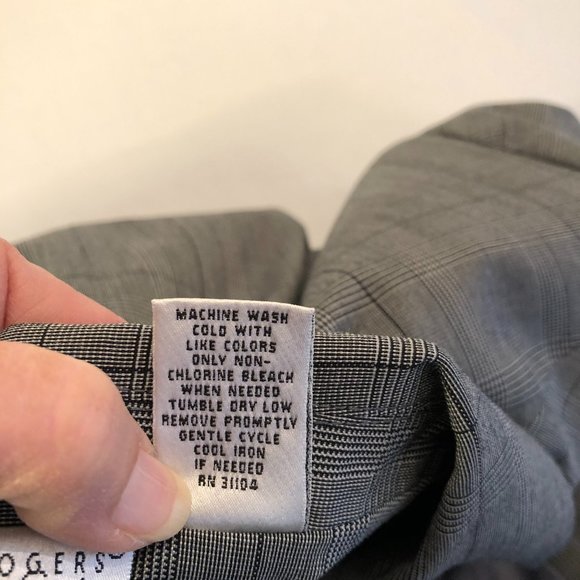 Kim Rogers Gray Plaid Blazer - Picture 5 of 6